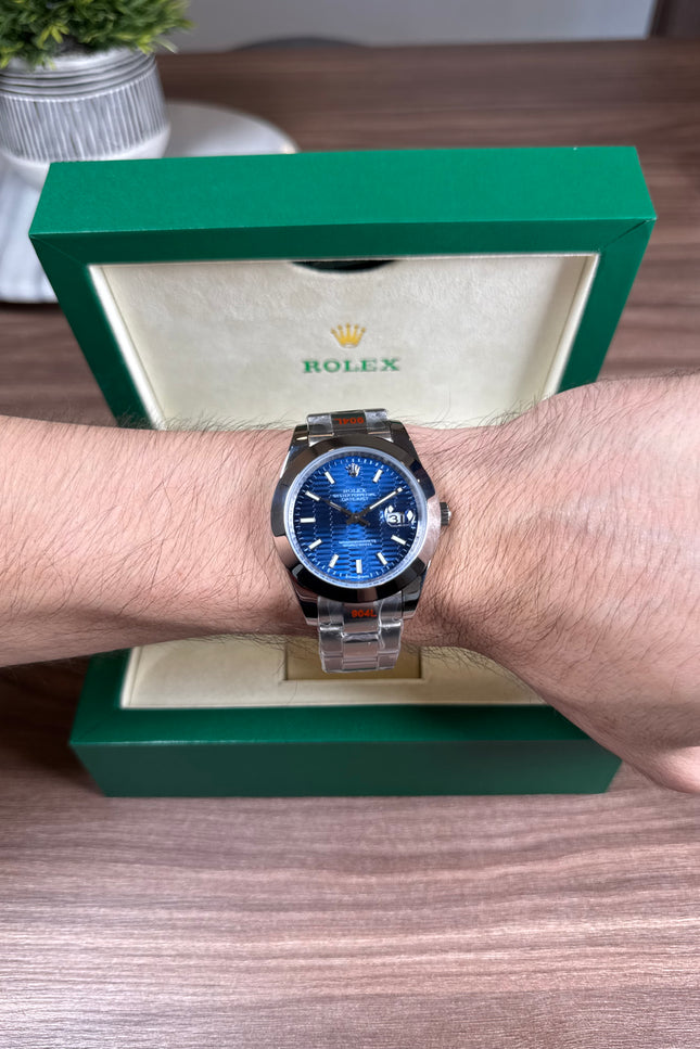 ROLEX DATEJUST PLATEADO - FONDO AZUL GEOMÉTRICO OYSTER