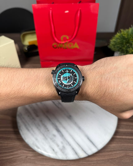 OMEGA SEAMASTER
PLANET OCEAN 600M SUIZO