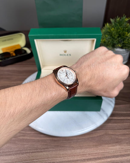 ROLEX CELLINI DATE - ROSEGOLD CAFÉ FONDO BLANCO