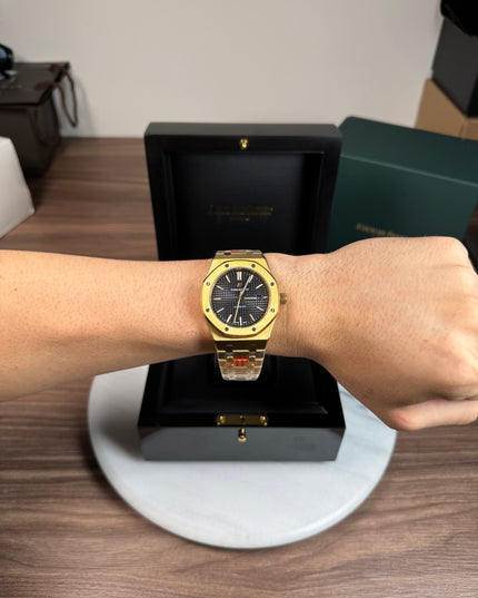 AP ROYAL OAK - DORADO FONDO NEGRO
