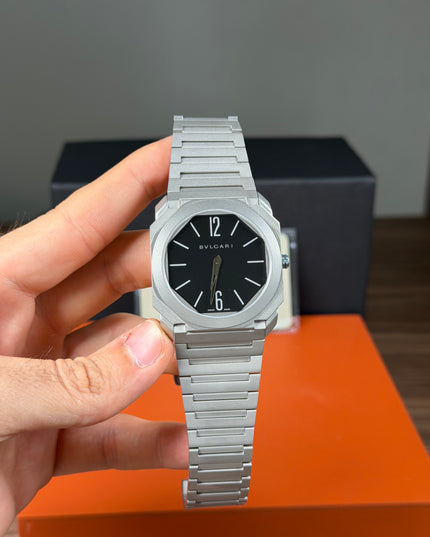 BVLGARI OCTO FINISSIMO - PLATA FONDO NEGRO