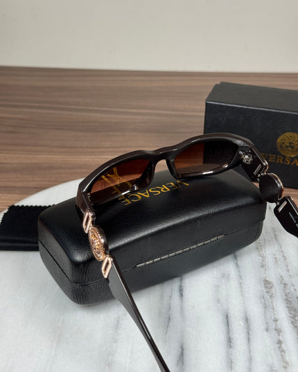 VERSACE