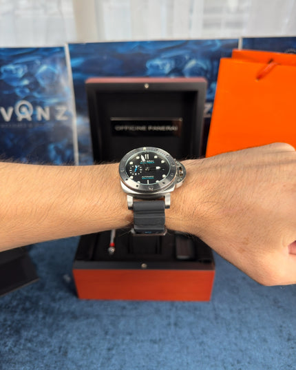 PANERAI SUBMERSIBLE - PLATEADO FONDO NEGRO