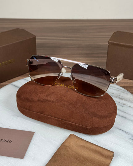 TOM FORD