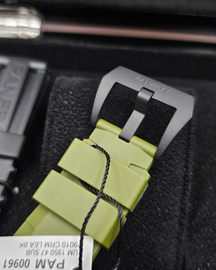PANERAI SUMERSIBLE MARINA MILITARE CARBOTECH SUIZO