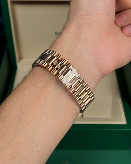 ROLEX DAY-DATE 40 SUIZO - ROSE GOLD FONDO VERDE