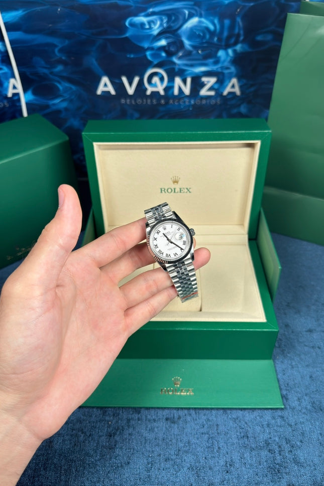 ROLEX DATEJUST DAMA 36MM SUIZO - PLATEADO FONDO BLANCO