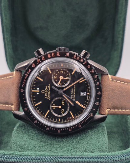 OMEGA SPEEDMASTER DARK SIDE OF THE MOON - CAFÉ