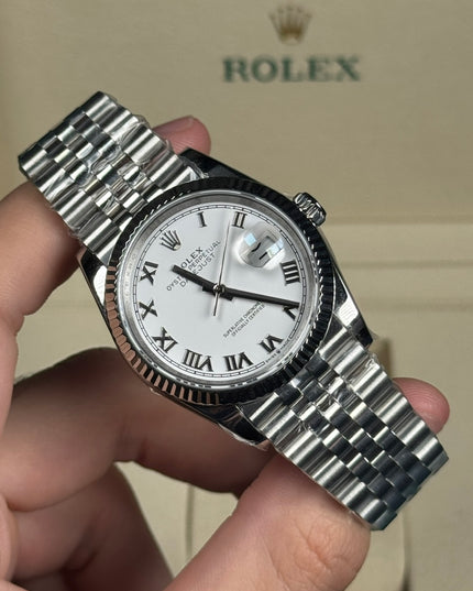 ROLEX DATEJUST DAMA 36MM SUIZO - PLATEADO FONDO BLANCO