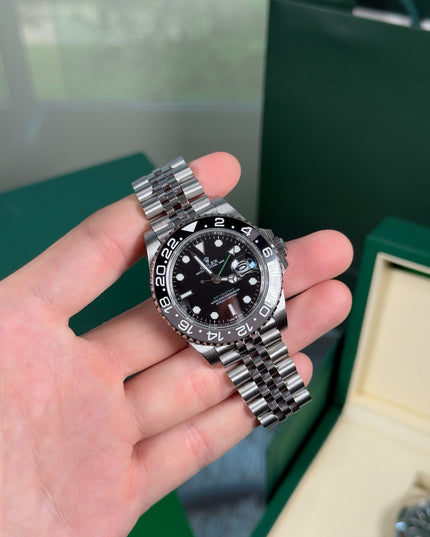 ROLEX GMT BRUCE WAYNE JUBILEE SEMI SUIZO
