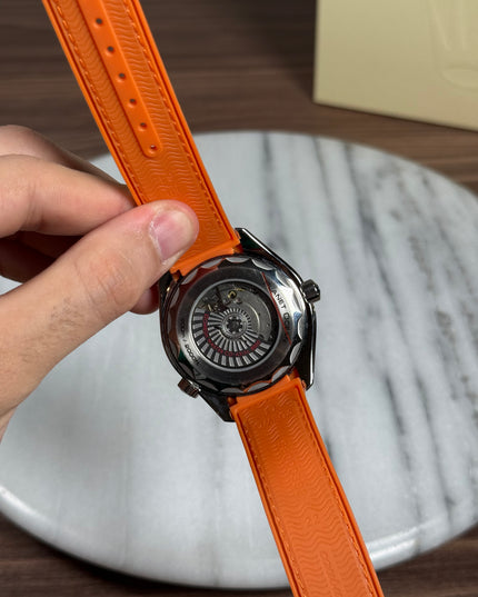 OMEGA SEAMASTER PLANET OCEAN 600M - NEGRO CON NARANJA