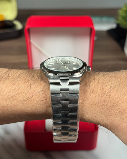 VACHERON CONSTANTIN OVERSEAS - FONDO PLATEADO