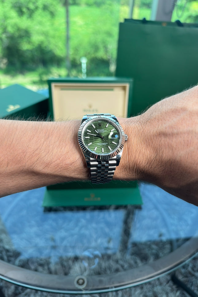 ROLEX DATEJUST 40MM SUIZO - FONDO VERDE