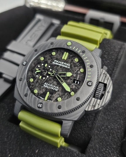 PANERAI SUMERSIBLE MARINA MILITARE CARBOTECH SUIZO