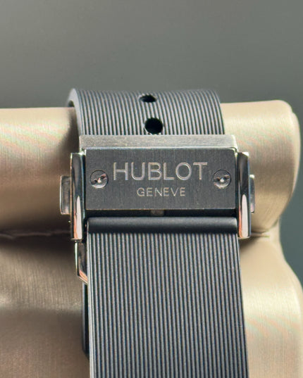 HUBLOT CLASSIC FUSION CRONO BLACK