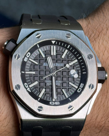 AUDEMARS PIGUET ROYAL OAK OFFSHORE DIVER SUIZO