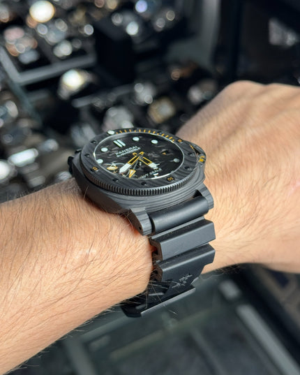 PANERAI SUBMERSIBLE GMT BLACK CARBON FIBER 44MM SUIZO